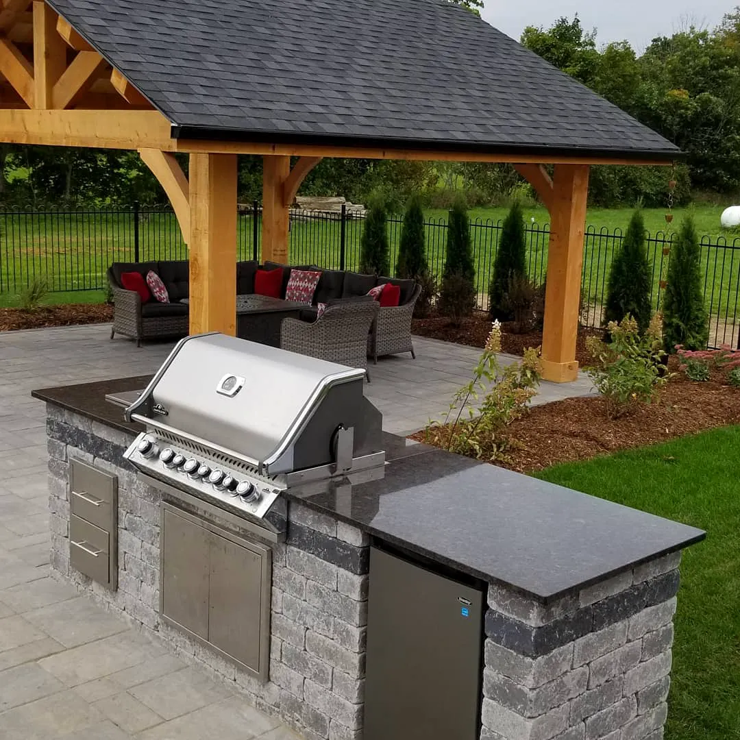 outdoor Kitchen